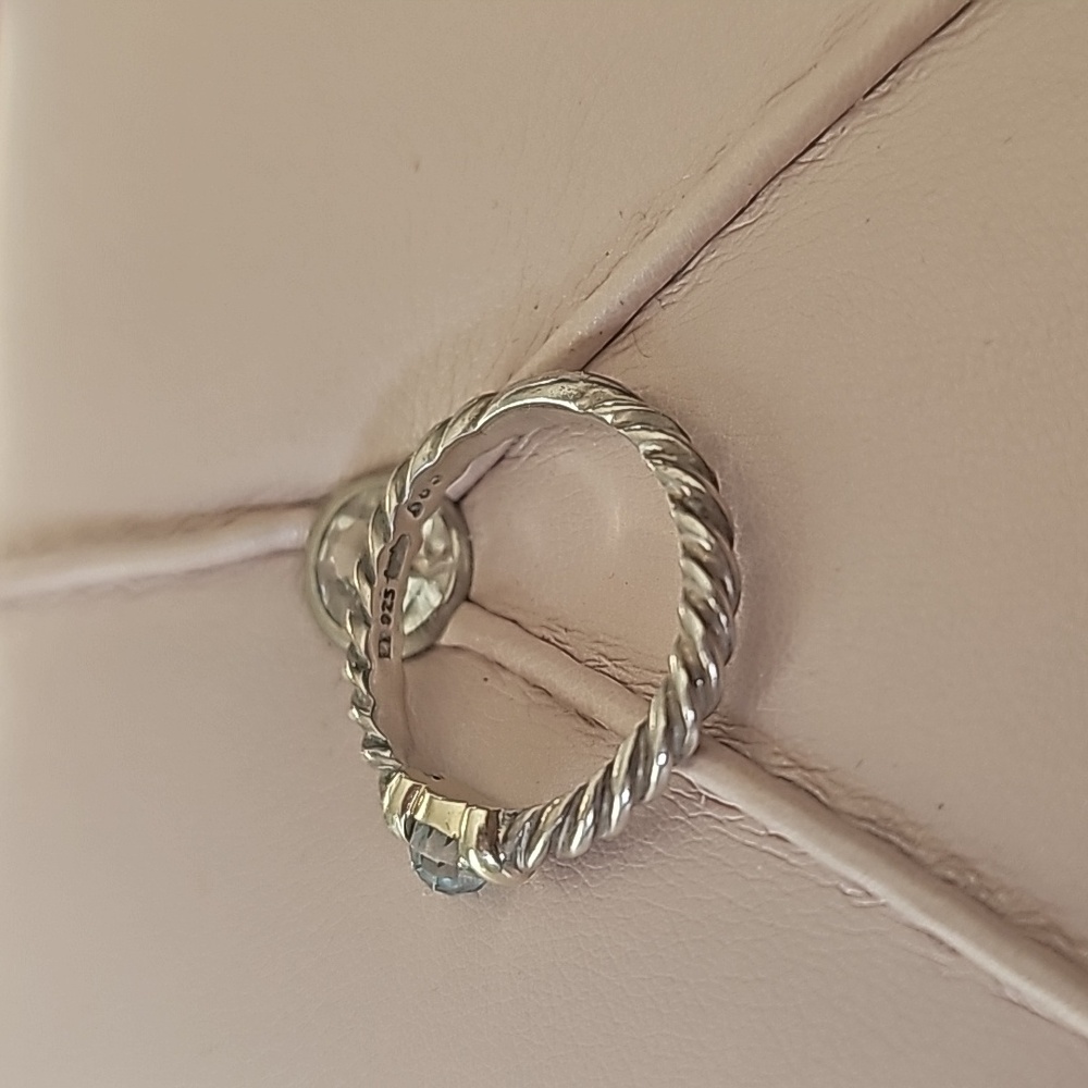 David Yurman Ring - Picture 6 of 7
